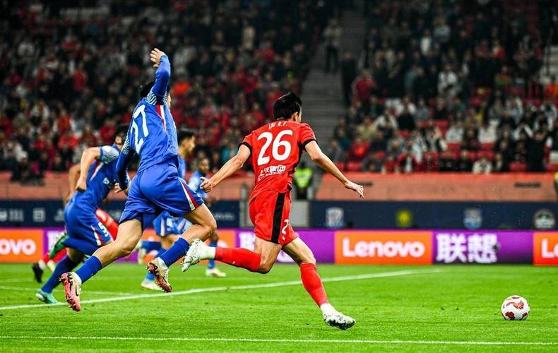 包含荷甲倒计时；上海申花集结日强势反弹；细节引发关注；球迷炸锅；控场能力受关注的词条-ayx爱游戏在线登录